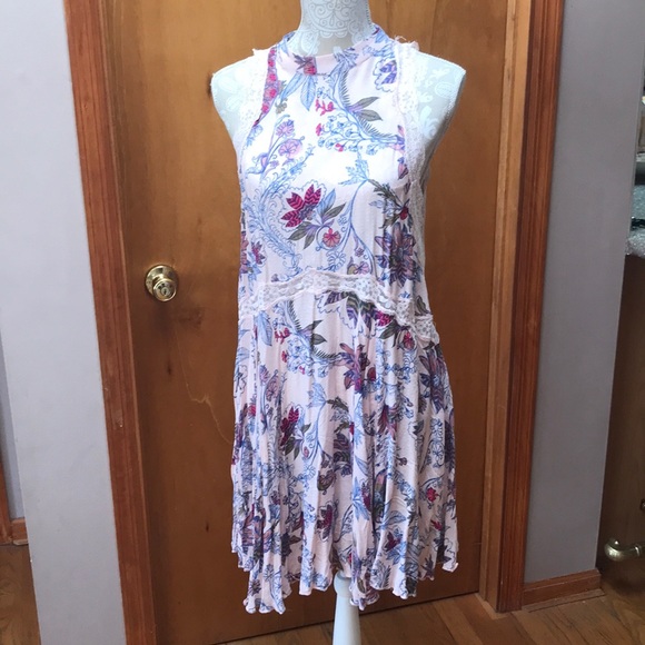 Free People Dresses & Skirts - NWOT floral Intimately Free People dress. Size M